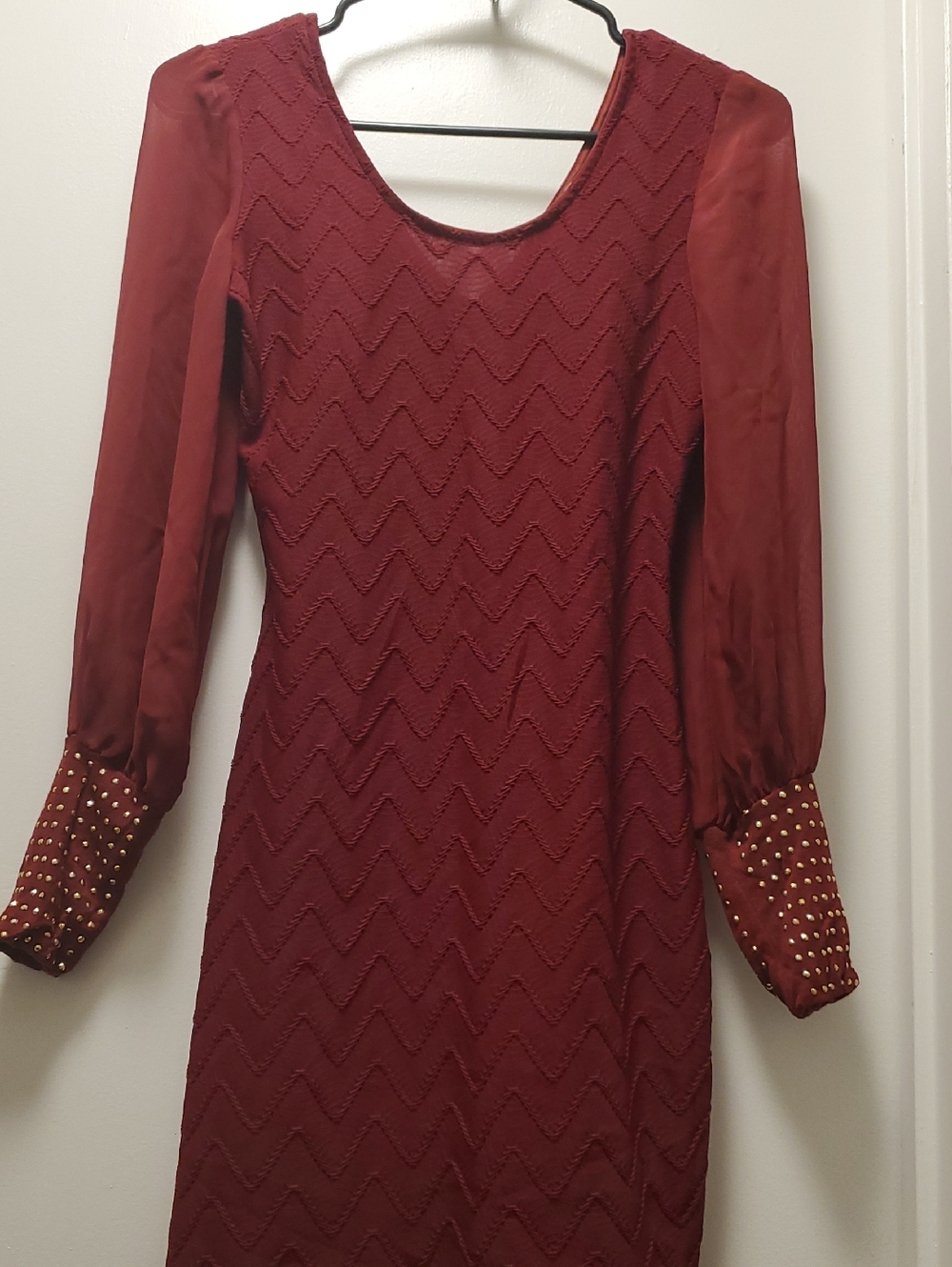 Sleek Burgundy Long-Sleeve Dress with Studded Cuffs